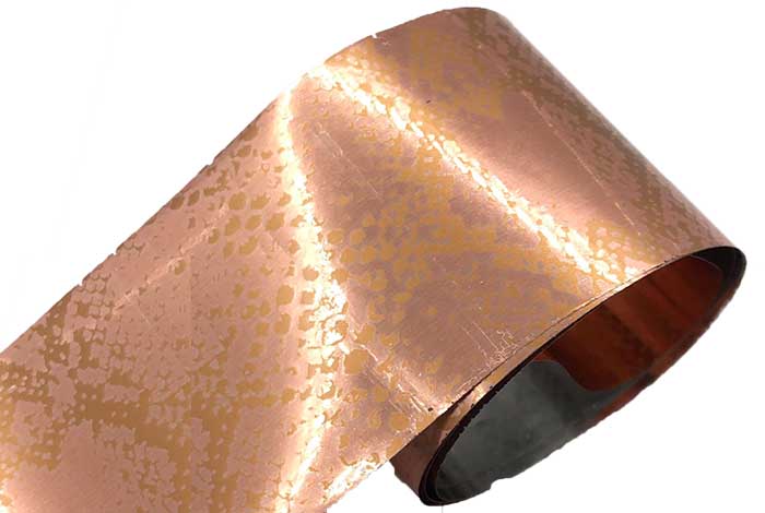 19 - Ormskinn i brons